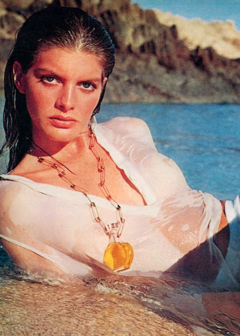 Boobs rene russo 20 Starlets